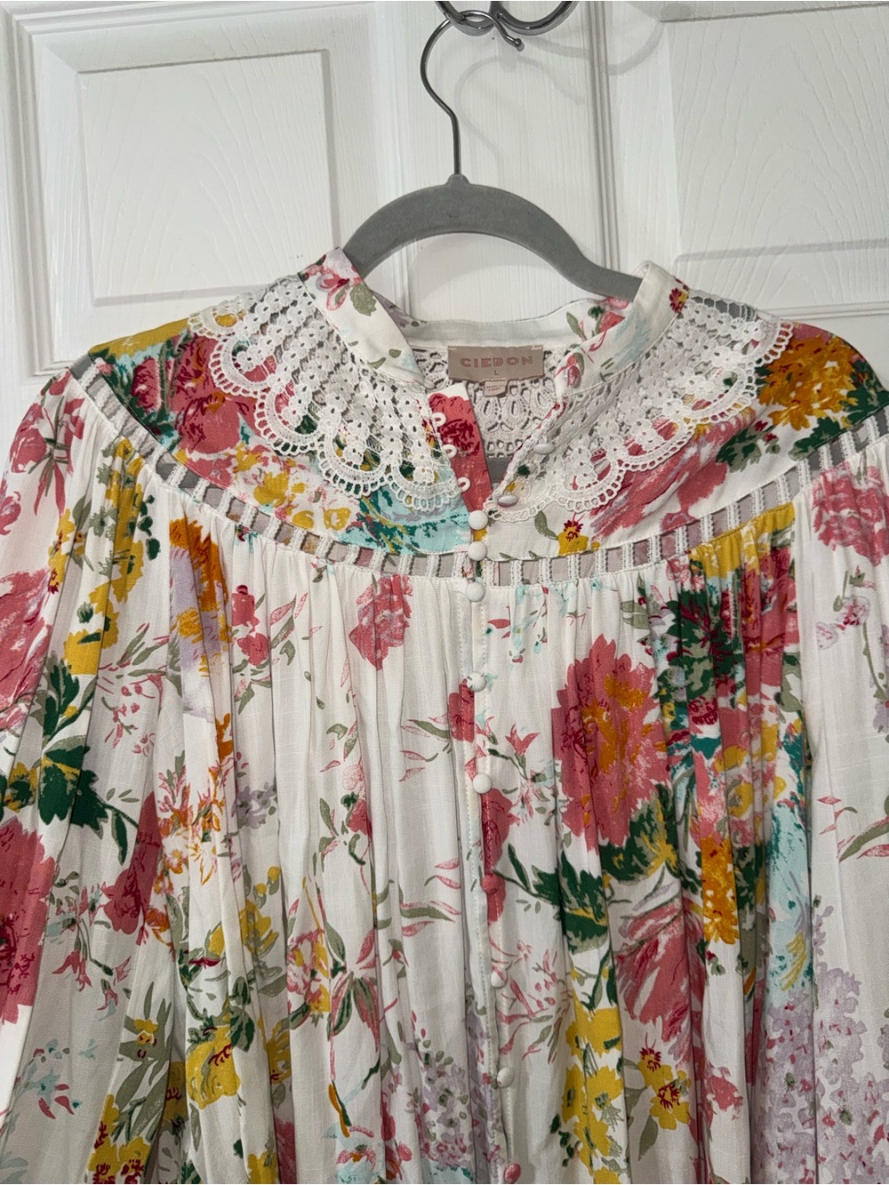 Floral Crochet-Yoke Peasant Blouse by Ciebon - Picture 4 of 8